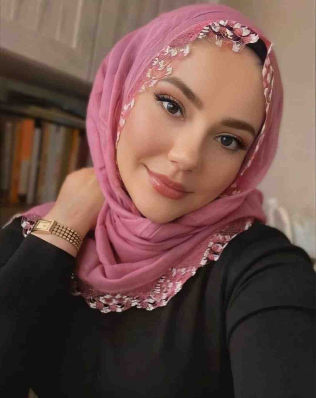 Tabaklı Kibar Partner Bayan Escort Asya